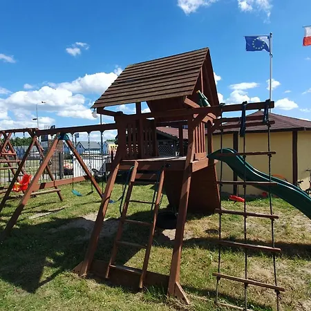 Vakantiehuis Klif-nowe Klimatyzowane Domki, 400m Od Centrum Rewala, 30m Od Morza