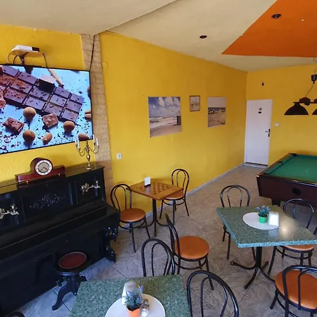 Vakantiehuis Klif-nowe Klimatyzowane Domki, 400m Od Centrum Rewala, 30m Od Morza