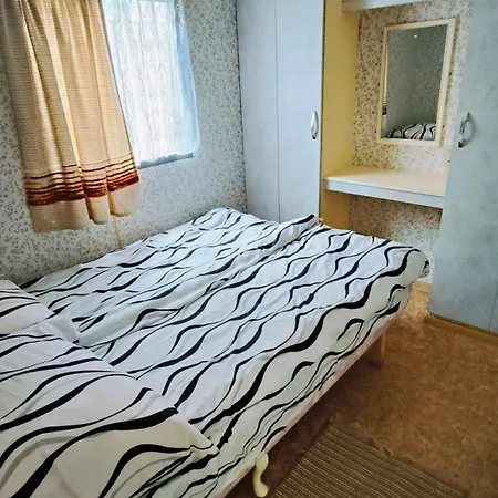 Holiday home Klif-nowe Klimatyzowane Domki, 400m Od Centrum Rewala, 30m Od Morza Trzesacz