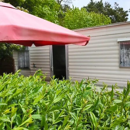 Сasa de vacaciones Klif-nowe Klimatyzowane Domki, 400m Od Centrum Rewala, 30m Od Morza